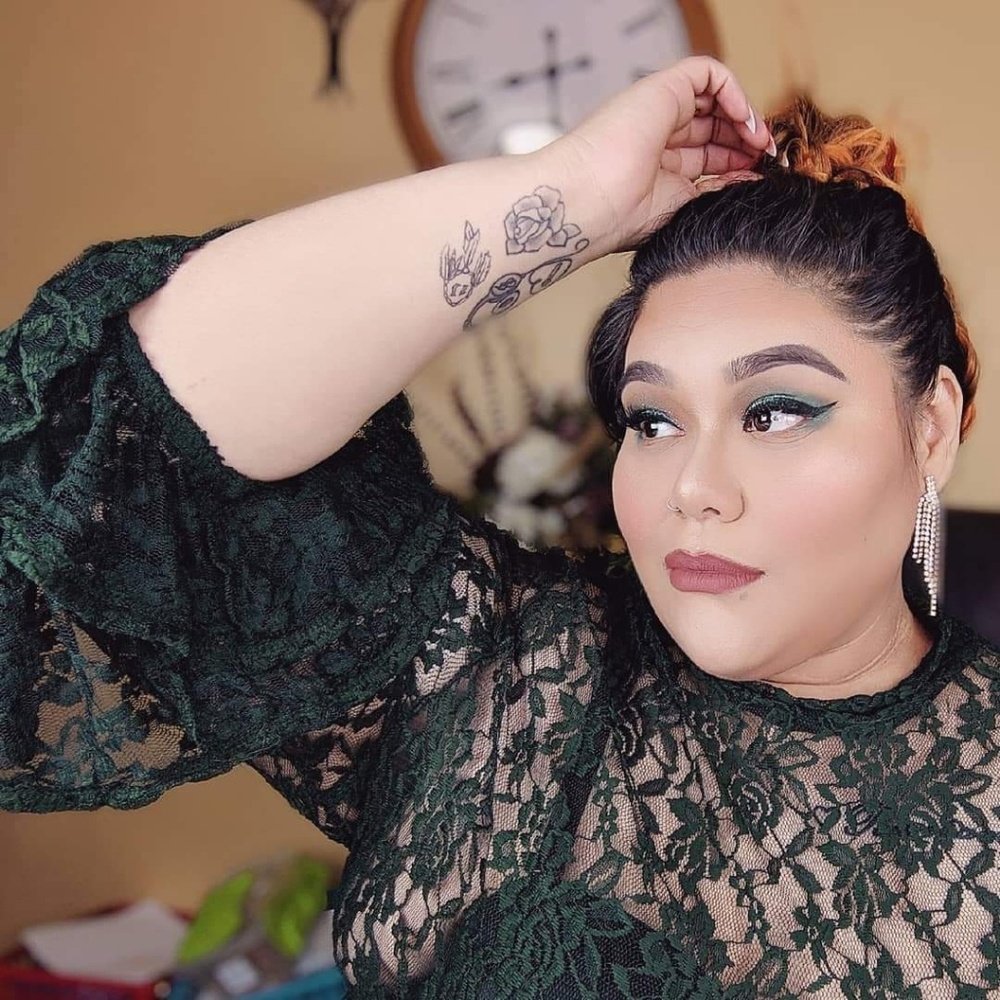 3X (22/24) Plus Size Bell Sleeve Sheer Top - Picture 4 of 6